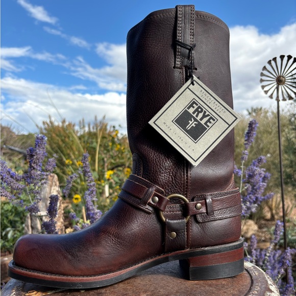 NWT FRYE 12R Belted Harness Boots - Picture 1 of 16